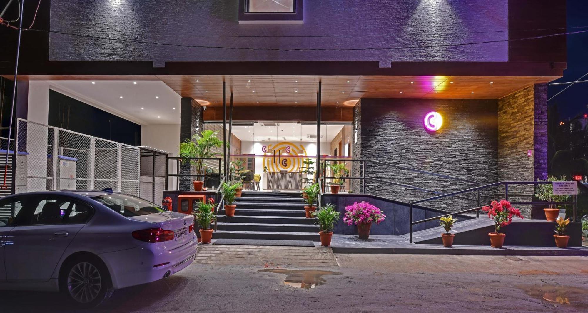 Click Hotel Vista-International Airport Dod Jala Exterior foto
